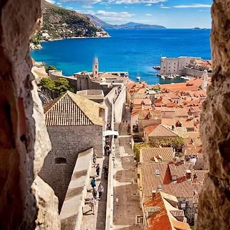 Charming Sea View *